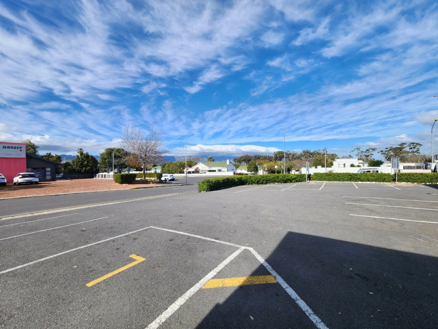 To Let commercial Property for Rent in Somerset West Western Cape